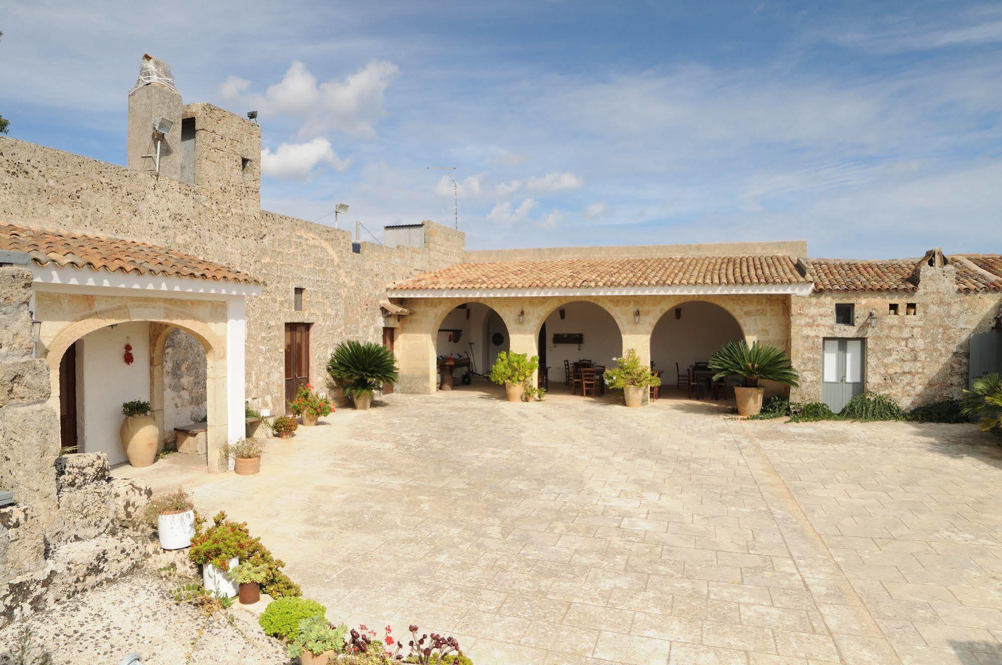 Bed & Breakfast Masseria Uccio 3*